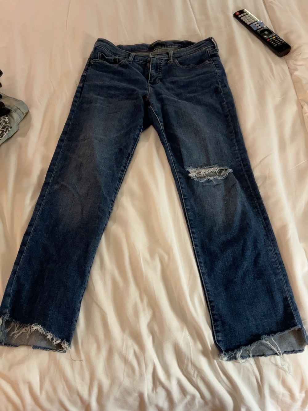 Banana Republic Girlfriend Jeans 28 Distressed Raw Hem Medium Wash